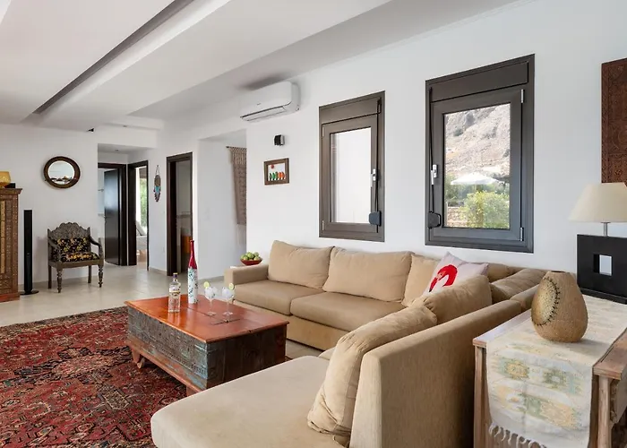 Athena With Private Pool And Seaview 빌라 린도스